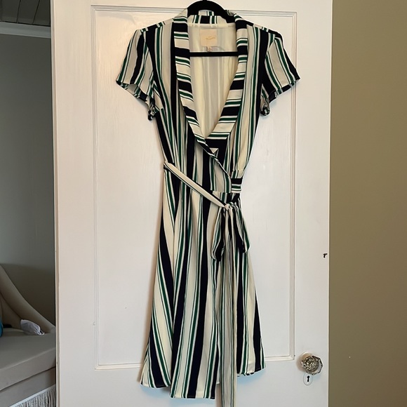 Modcloth Shawl Collar Short-Sleeved Wrap Dress - Picture 2 of 6